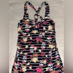 Torrid floral skull, Tankini size 2